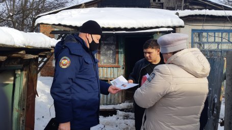 ​Рейды по семьям граждан  относящихся к &laquo;группе риска&raquo; продолжаются в Хомутовском районе