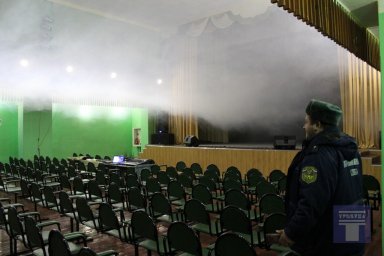 Конышевские пожарные участвовали в «реалити- тушении» дома культуры Конышевские пожарные участвовали в «реалити- тушении» дома культуры