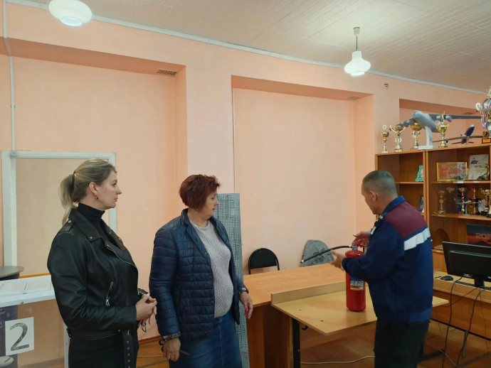 ​В Рыльском районе обеспечивается пожарная безопасность избирательных участков
