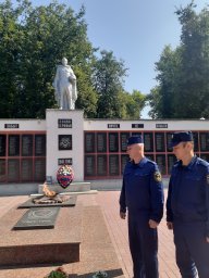 Память в наших сердцах.