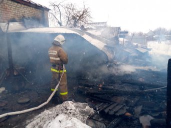 11 пожаров, 16 ДТП - итоги работы курских пожарных за минувшую неделю