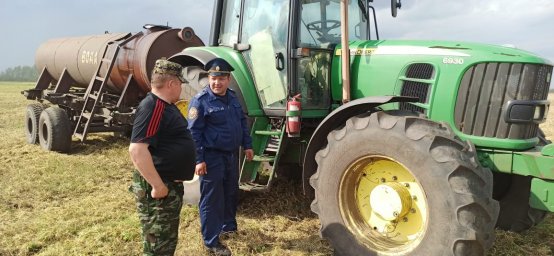 ​Солнцевские огнеборцы на уборочной