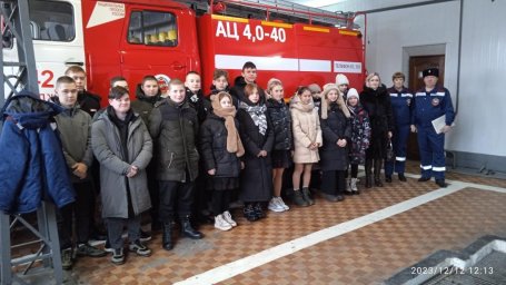 Суджанские и пристенские школьники в гостях у пожарных Суджанские и пристенские школьники в гостях у пожарных
