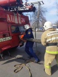 Глушковские пожарные сдали зачеты Глушковские пожарные сдали зачеты