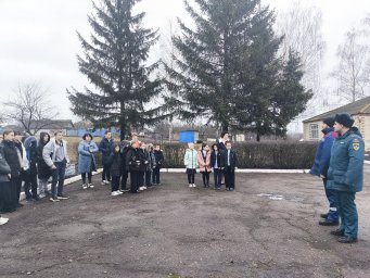 ​Уроки безопасности перед новогодними праздниками продолжаются