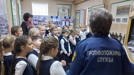 Школа №42 в Пожарно-спасательном музее Школа №42 в Пожарно-спасательном музее
