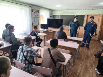 ​Месячник безопасности в школах Медвенского района продолжается
