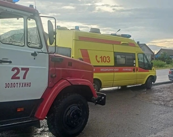 ​Золотухинские огнеборцы на тушении возгорания и на ДТП