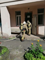 Пожарно-тактическое занятие в МУЗ «Хомутовская центральная районная больница» Пожарно-тактическое занятие в МУЗ «Хомутовская центральная районная больница»