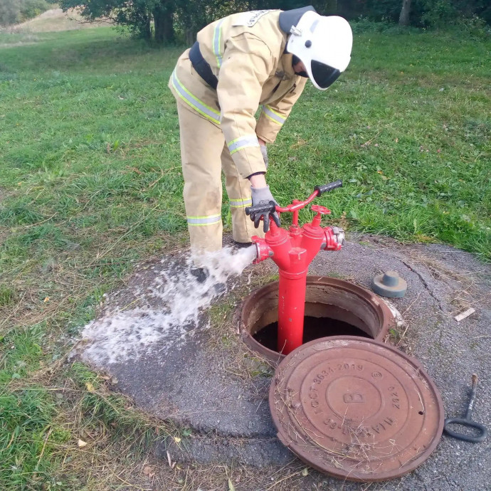 ​Проверка пожарного водоснабжения в Фатежском и Железногорском районах