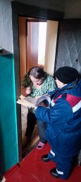 ​Пожарно-профилактический рейд в посёлке Поныри: напоминание о безопасности
