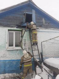 Хомутовские пожарные оперативно ликвидировали возгорание Хомутовские пожарные оперативно ликвидировали возгорание