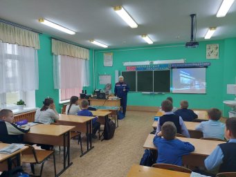 ​Продолжаются профилактические встречи с учащимися школ