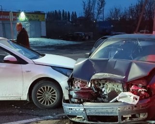 ​Огнеборцы ПЧ Октябрьского района на ликвидации последствий ДТП
