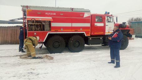 ​Пожарные Золотухинского района успешно сдали квартальные зачеты по пожарной безопасности