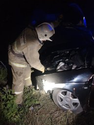 Огнеборцы ПЧ Обоянского района на ликвидации последствий ДТП