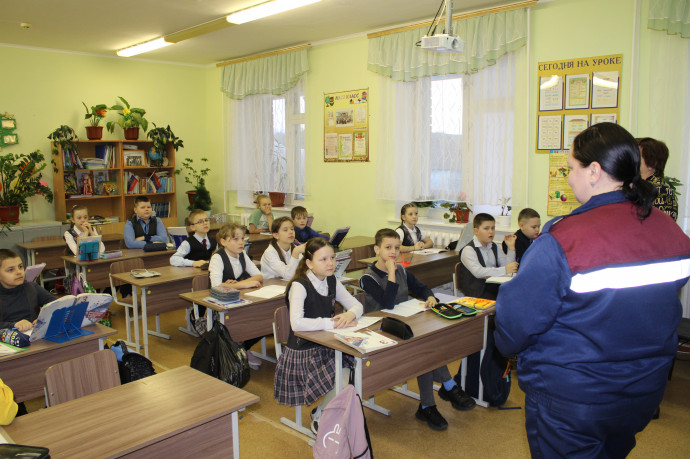​В образовательных учреждениях Конышевского района проведены уроки по ГО