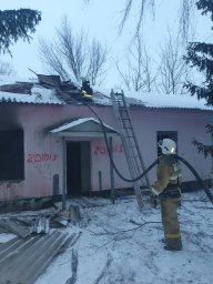 ​Огнеборцы Курского района потушили возгорание.