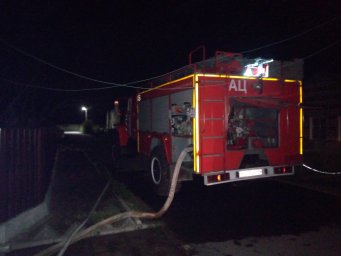 Пожар в Октябрьском районе. Пожар в Октябрьском районе.