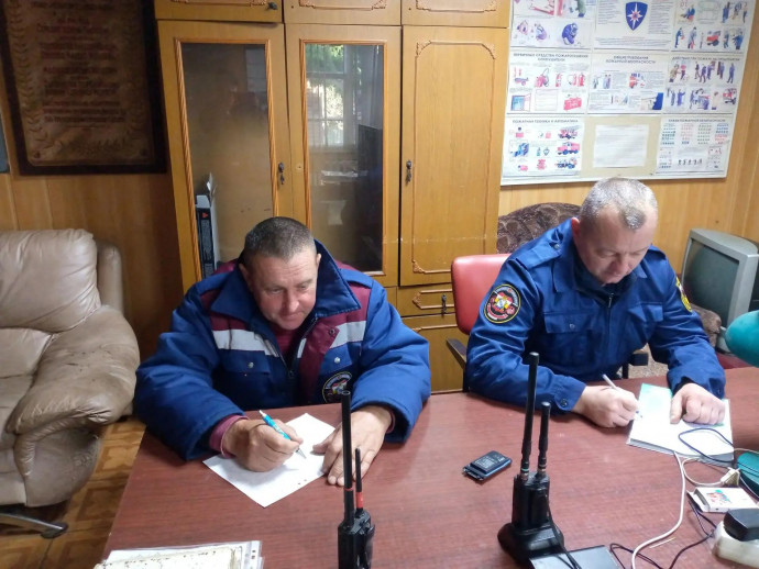 ​Сдача квартальных зачетов огнеборцами Рыльского, Обоянского и Хомутовского районов проходит успешно