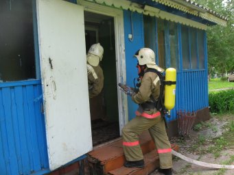 ​Пожарно-тактические занятия в детских лагерях продолжаются