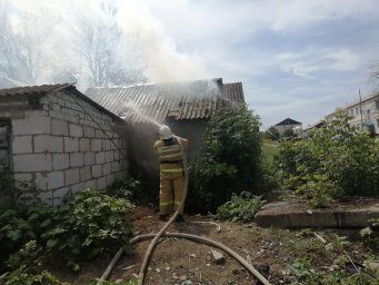 ​Пожарные не допустили распространения огня