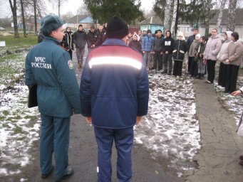 Тренировки по эвакуации в школах Обоянского района: профилактика пожаров и безопасные праздники