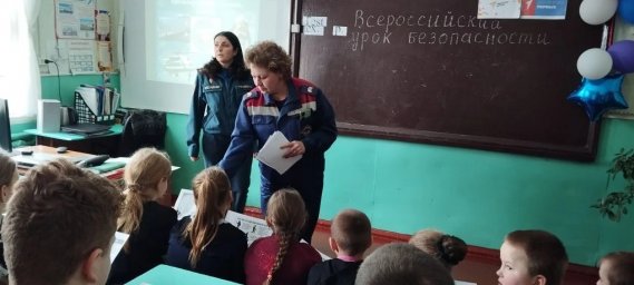 ​Урок по ГО в Введенской школе Тимского района