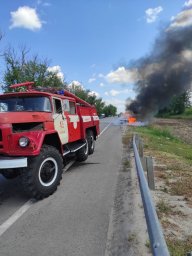 Возгорание автомобиля на автодороге Фатеж-Дмитриев ликвидировано Возгорание автомобиля на автодороге Фатеж-Дмитриев ликвидировано
