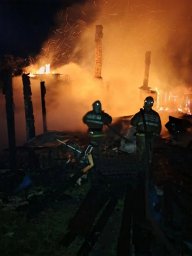 ​Борцы с огнем на тушении пожара в Хомутовском районе