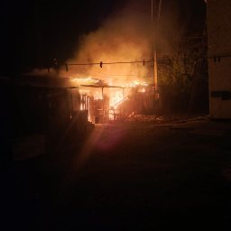 Пожар в сарае в Рыльске оперативно ликвидирован: без пострадавших и распространения огня