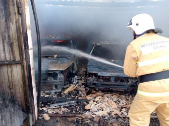 В Большесолдатском районе ликвидировано возгорание гаража В Большесолдатском районе ликвидировано возгорание гаража