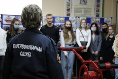 ​Финансовый университет на экскурсии в Пожарно-спасательном музее